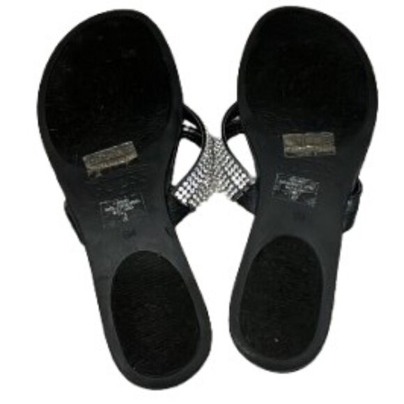 NWOT GUESS Rhinestone Thong Sandal Flip Flops - Size 6 - Picture 2 of 2